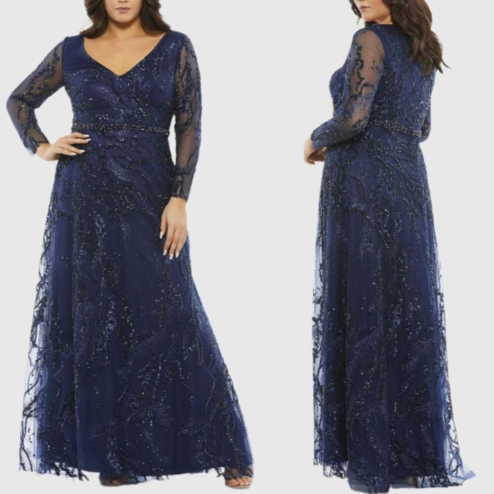 Elegant Navy Blue Evening Gown